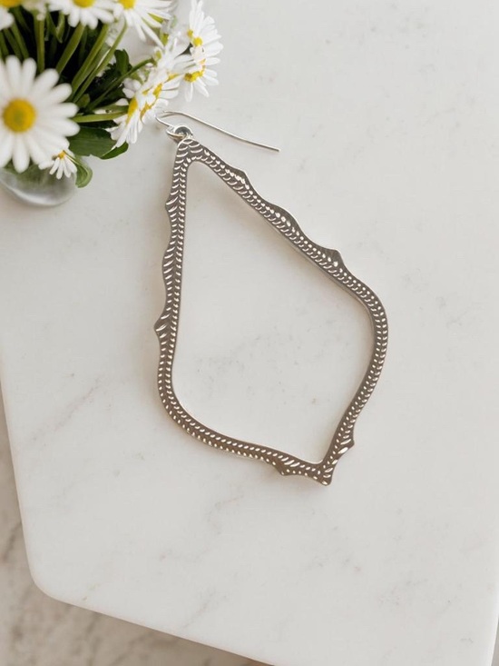 Kendra Scott Jewelry - Kendra Scott SINGLE silver Sophie drop earring
